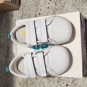 Ten Littles NIB white shoes (9 T)